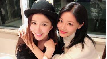 齁甜！娄艺潇庆生邓家佳 某人大胆“示爱” 精心策划的生日惊喜却泡汤