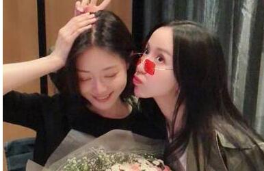 齁甜！娄艺潇庆生邓家佳 某人大胆“示爱” 精心策划的生日惊喜却泡汤