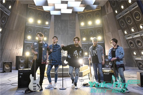 林俊杰力挺周杰伦 《不爱我就拉倒》唱尽爱情甜蜜与苦涩