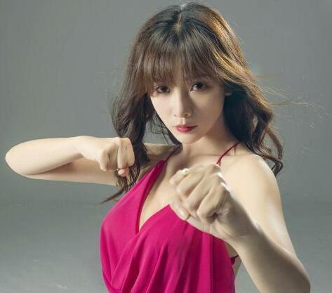 太痛心！柳岩父亲去世 光线