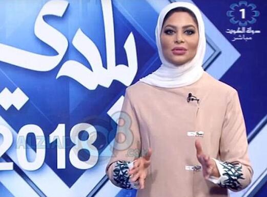 搞事情？夸同事帅气被停职 画风清奇的女主持人与电视台严肃风格不搭