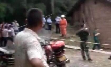 悲剧！四川村民掉沼气池5人身亡 一人遇险4人施救相继掉入