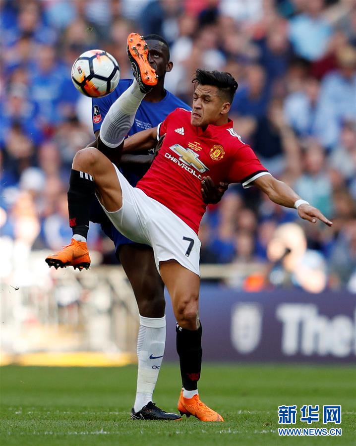 阿扎尔罚进点球 切尔西胜曼联足总杯夺冠 穆里尼奥非常不服