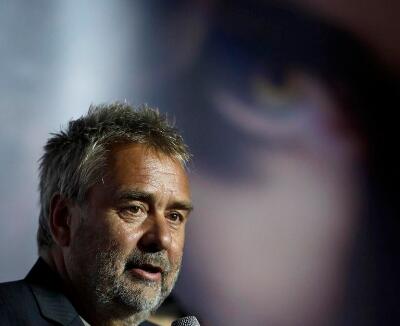 人设崩塌?吕克贝松被指控 女演员称