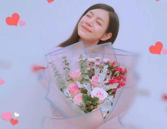 甜炸了!陈妍希晒捧花照秀恩爱
