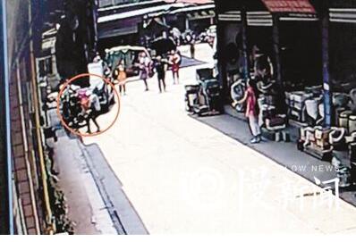 40米，17秒 男子用最帅冲刺徒手接住坠楼女孩