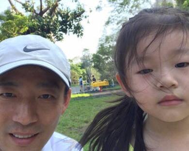 汪小菲晒儿女合照 网友:被弟弟