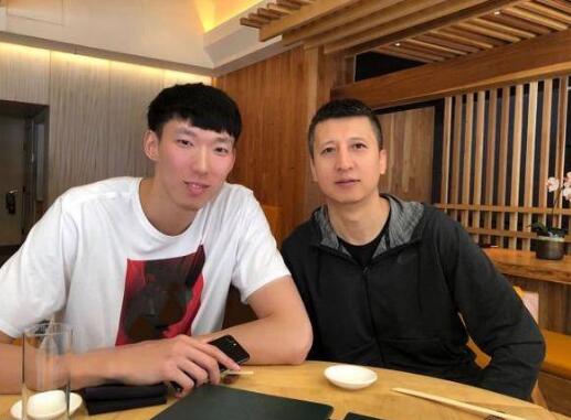 下一站CBA？周琦与郭士强合影 或回国加盟辽宁男篮