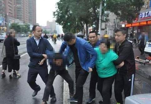 良心不痛吗?女子卖亲生女被抓 