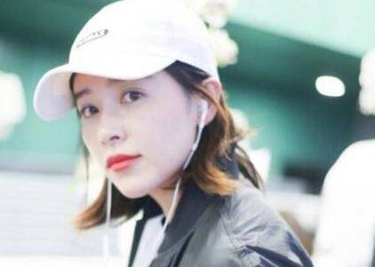 少女感十足！阚清子回应发福 带着帽子包裹严实是在掩饰发福?