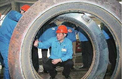 引领国际高端 缔造“大国重器——记济南二机床集团有限公司董事长张志刚