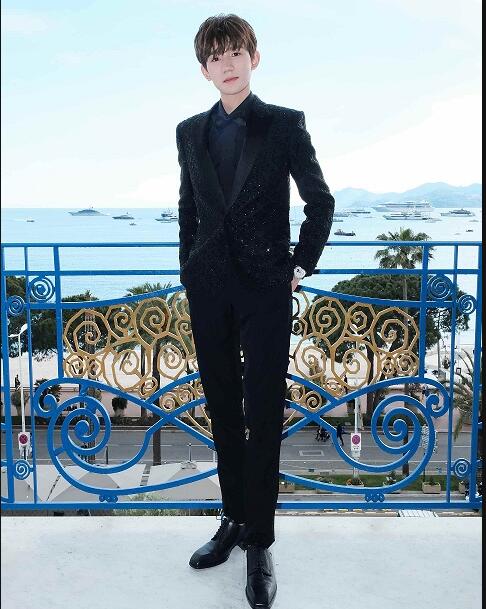 herworld:王源戛纳最佳着装 王源小小年纪影视歌全面发展