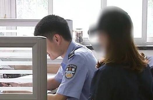 有渡劫?女子为挽救婚姻请巫师做法 大师装神弄鬼笑料百出