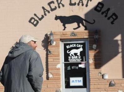 每小时30美元!美遛人服务受热捧 你听过陪人遛弯赚钱的么?