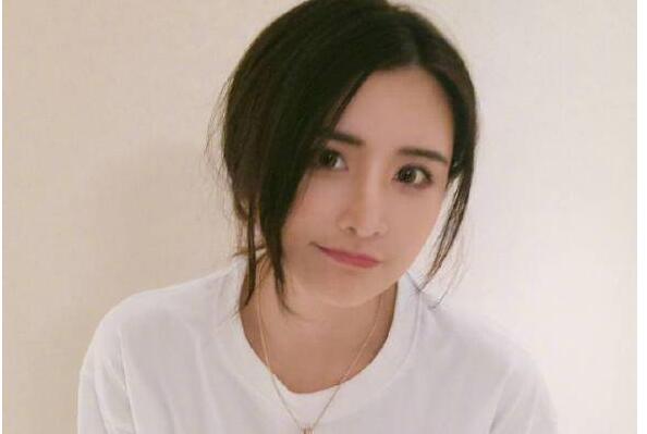 斗鱼一姐！冯提莫回应离婚传闻  有网友指冯提莫完全是念公关稿