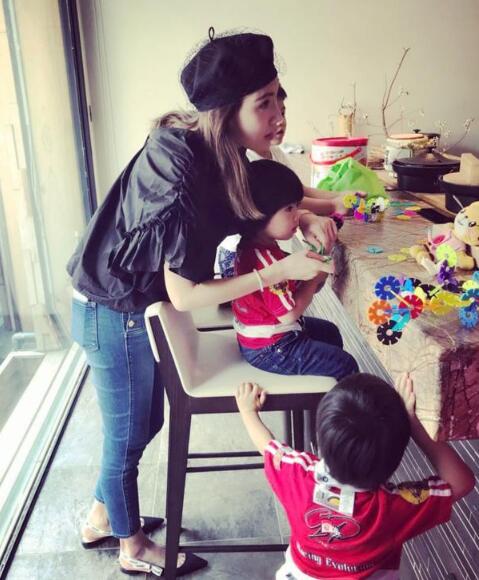 林志颖家人聚餐