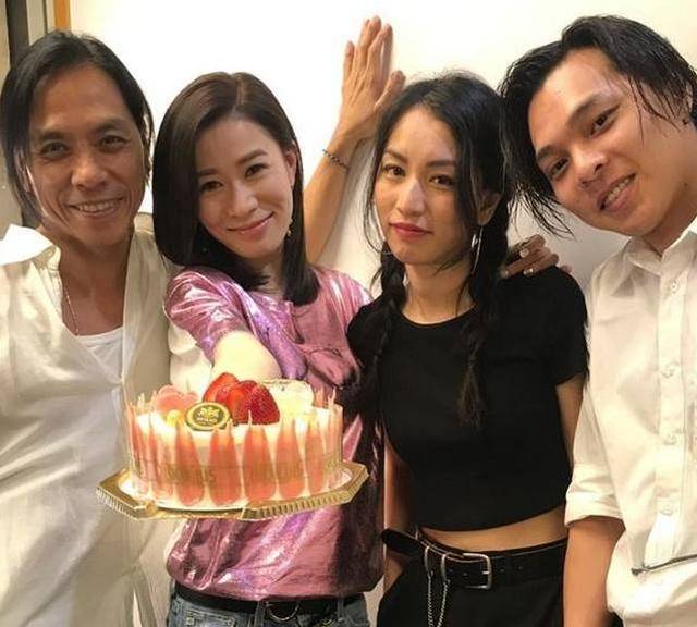 笑容甜美少女感十足！佘诗曼晒生日照片 你最喜欢佘诗曼那一部作品？ 