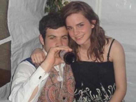 艾玛情史堪比霉霉!艾玛沃特森分手 交往六个月后在ins取关寇德