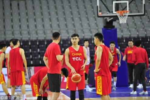 严师出高徒!杜锋怒斥高尚 怒目而视:别让我当着媒体的面赶你出去 