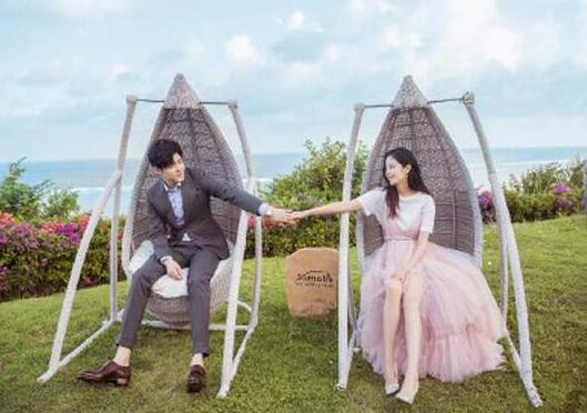 付辛博婚后首现身 哆啦A梦主题的浪漫婚礼让人记忆犹新