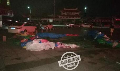 哭喊声一片!男童充气城堡身亡 家长注意!4级风就可能吹跑充气城堡