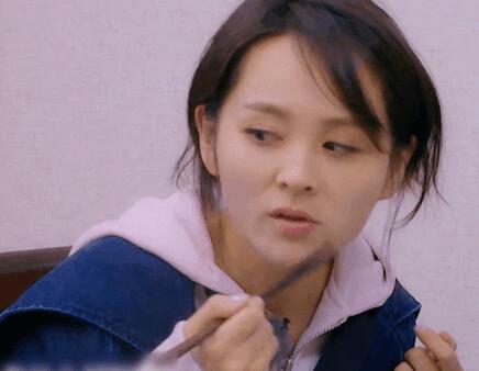 10个光头9个富?邓莎回应老公曝光 上《超人》没赞助大赞老公身材好