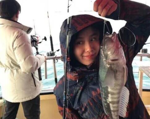 幸福感爆棚!吴奇隆刘诗诗海钓 