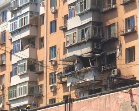 4楼5楼面目全非!沈阳一住宅楼爆炸 对面居民楼玻璃被炸的粉碎