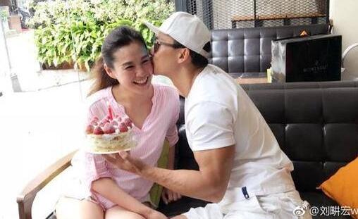 刘畊宏是谁？刘畊宏为妻子庆生 为王婉霏从莫斯科连夜赶回