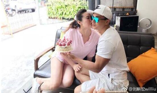 刘畊宏是谁？刘畊宏为妻子庆生 为王婉霏从莫斯科连夜赶回