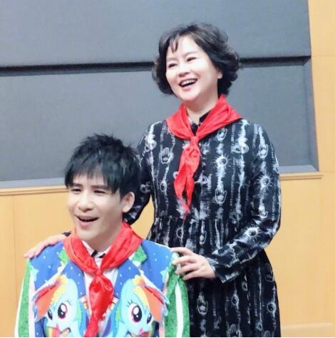 20年后再同框！大张伟鞠萍再同框 大张伟鞠萍六一儿童节送祝福