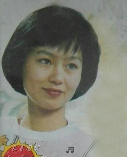 大张伟鞠萍再同框 中国孩子的童年女神永远是记忆中的样子