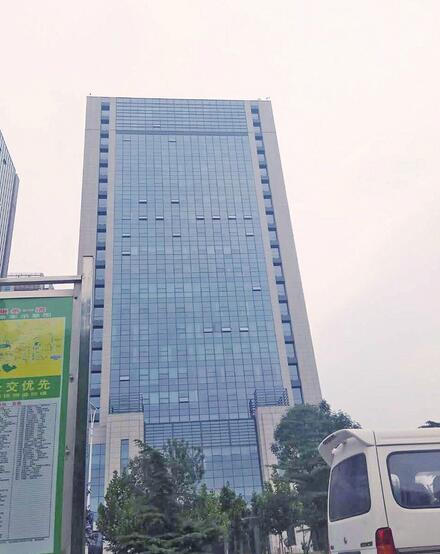 槐荫区西客站、经十路沿线、西市场等重点片区楼顶广告完成整治 