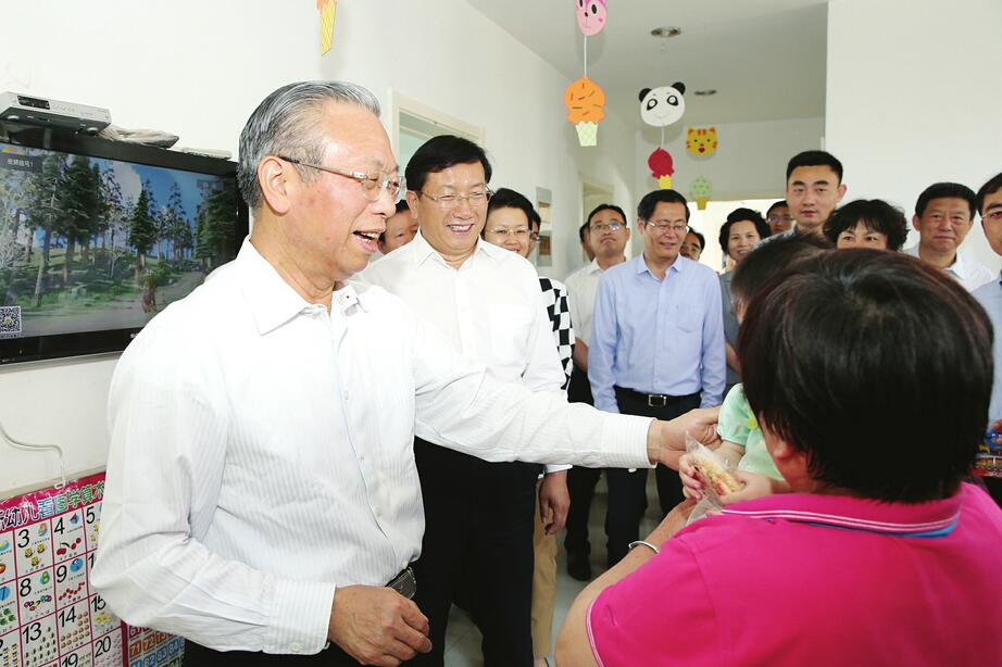 省领导走访济南市儿童福利院勉励广大少年儿童 努力学习自立自强成长成才