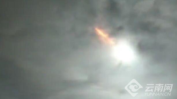 云南景洪市疑似有陨石坠落？ 专家：不能确定是火流星 