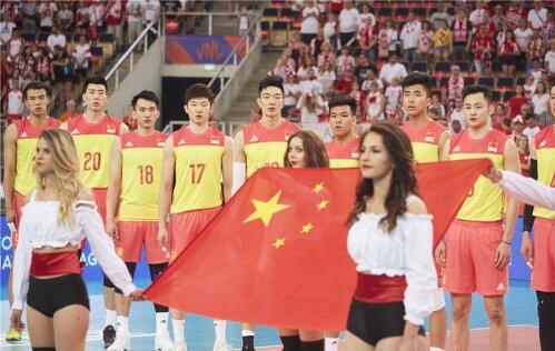 两连败！中国男排0-3波兰 过招波兰以2胜15负处于下风