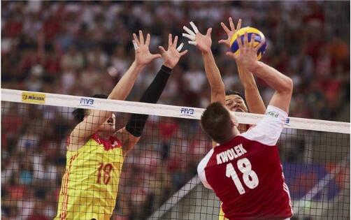 两连败！中国男排0-3波兰 过招波兰以2胜15负处于下风