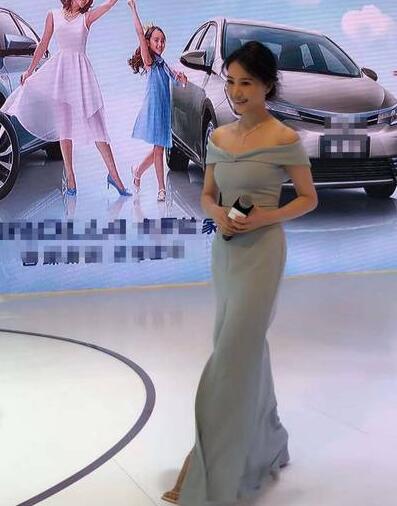 女神范十足!高圆圆现身车展 身材凹凸有致性感撩人曼妙身姿美翻了