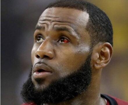 心疼三旬老汉!格林打到詹姆斯