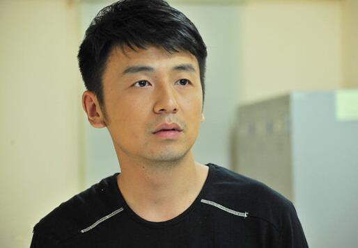 崔永元致歉范冰冰 雷佳音求证阴阳合同笑疯了