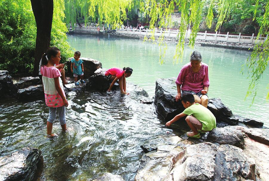 “烤箱模式”继续升温  37℃高温来了注意防暑降温