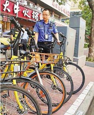 整治占道经营 深圳暂扣共享单车清理409辆“僵尸车” 