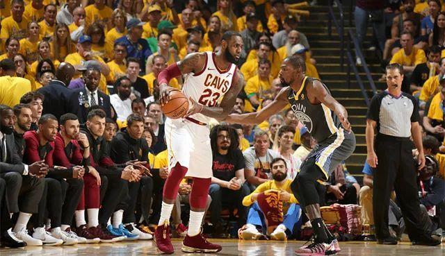 骑士不妙!勇士2-0骑士总比分2-0领先 以领先19分大比分取得胜利