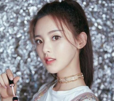 波折不断！杨超越方声明 可爱漂亮吸引粉丝实力和排名不符遭质疑