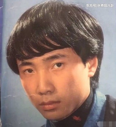 时间是把杀猪刀！徐峥曾当发型模特 是一名头发茂密的气质男孩