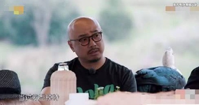 时间是把杀猪刀！徐峥曾当发型模特 是一名头发茂密的气质男孩