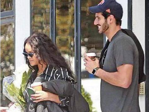 厌倦男人?蕾哈娜被曝分手 