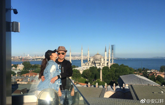 一起去浪漫的土耳其！安以轩庆祝一周年 吃到老玩到老的爱情让人羡慕