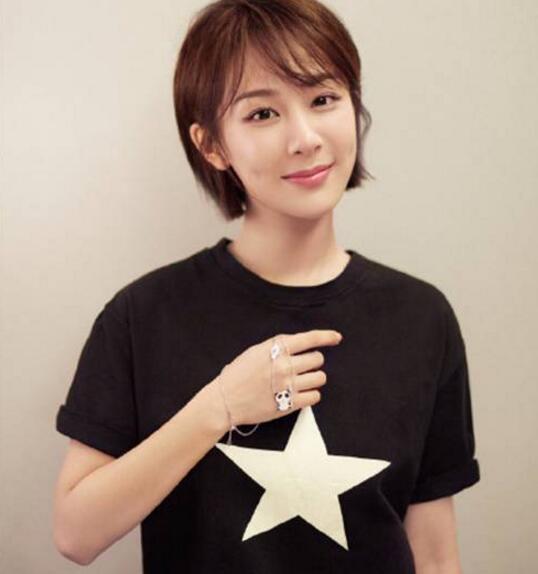 小细节！王菲项链李嫣设计 母女同款熊猫项链引半个娱乐圈跟随