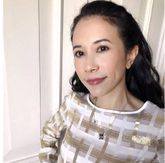 小细节！王菲项链李嫣设计 母女同款熊猫项链引半个娱乐圈跟随